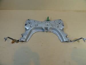 AFT MOTOR BEŞİĞİ CLIO IV B98-K98 BEŞİK 544017281R-544017758R OEM: 544017281R-544017758R - AFT 544017281R kodlu oto yedek parça