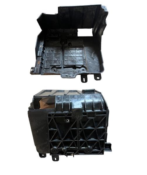 AFT AKÜ ALT TABLASI MEGANE II 02 OEM: 8200467409 - AFT 8200467409 kodlu oto yedek parça