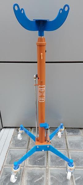 AFT DİKEY ŞANZIMAN KRİKOSU 500kg Ters çevrilebilen başlık Asgari yüksekliği 1130MM Maksimim yükseklik 1960MMM Ters çevrilebilen başlıK Şanzuman yaylar yakıt depoı egzoz boru montaj vs.işle HIRDAVAT HK7009 OEM: HK7009 - AFT HK7009 kodlu oto yedek parça