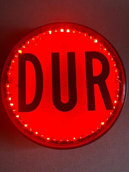 AFT DUR LEVHASI LED IŞIKLI SERVİS ARAÇLARINA UYGUN STOP LAMBASI OEM: HMA902 - AFT HMA902 kodlu oto yedek parça