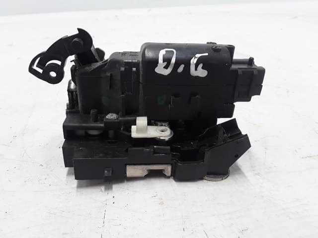 AUTODAK SAĞ ARKA KAPI KİLİDİ MOTORLU DACIA DOKKER LODGY 825020953R OEM: 825020953R - AUTODAK DAK3080 kodlu oto yedek parça