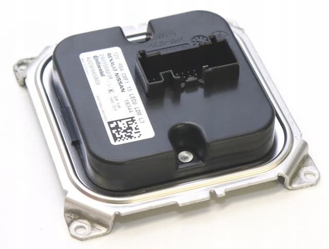 AUTODAK FAR BEYNİ LED RENAULT MEGANE IV 15 TALISMAN 15 KADJAR 15 KOLEOS II 15 CAPTUR II 20 CLIO V 19 260555097R ORJINAL 260556623R OEM: 260556623R - AUTODAK DAK3698 kodlu oto yedek parça