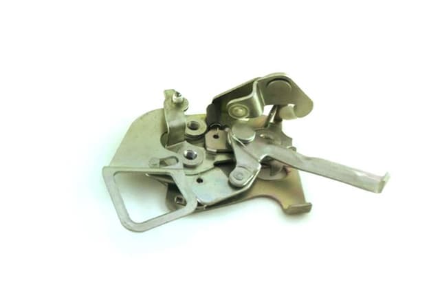 EGEKARAYEL KAPI KİLİDİ ÖN SOL MANUEL R9-R11 SPRİNG 96 TELSİZ 7702256211-7702256216 OEM: 7702256211-7702256216 - EGEKARAYEL 206 kodlu oto yedek parça