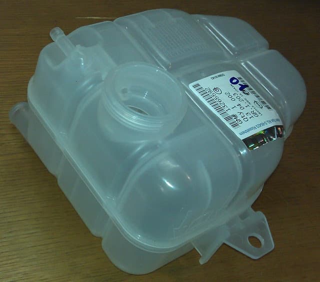 GM YEDEK SU DEPOSU KAPAKLI GENLEŞME TANKI OPEL MERIVA B 1.4-1.6-1.7CDTI 10>17 OEM: 13265592-1304002-39097904 - GM 39097904 kodlu oto yedek parça