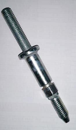 GROSSE ŞANZIMAN TAKOZ SAPLAMASI BURÇLU CLIO-KNG K9K 8200689102 OEM: 8200689102 - GROSSE 196 kodlu oto yedek parça