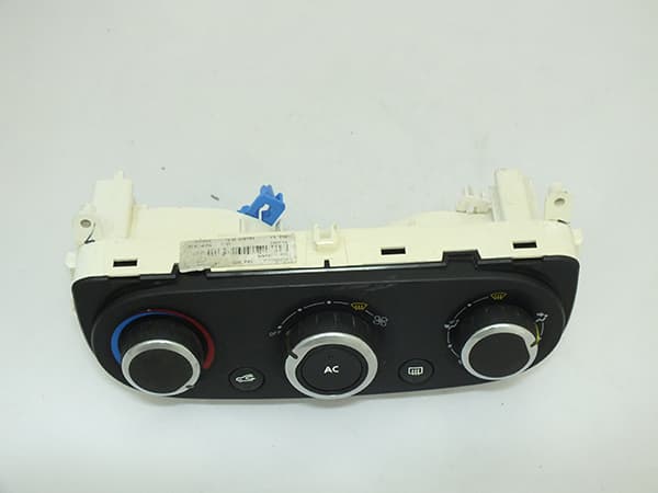 GVA KLİMA KUMANDA PANELİ RENAULT CLIO IV OEM: 275107353R - GVA 8014520 kodlu oto yedek parça