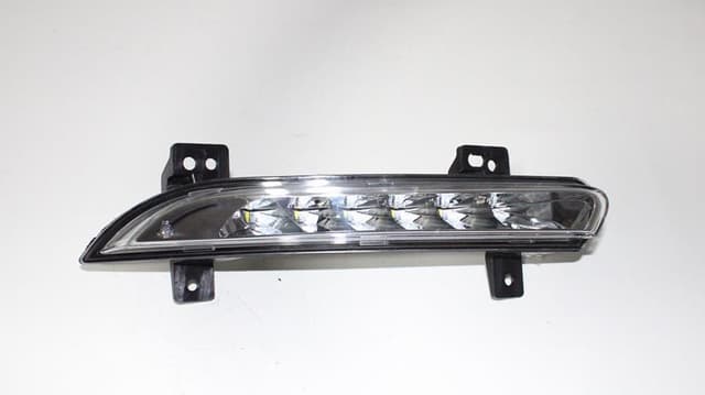 MOTORTEC GÜNDÜZ FARI LEDLİ-SAĞ R.FLUENCE 266005976R OEM: 266005976R - MOTORTEC RNT0826 kodlu oto yedek parça