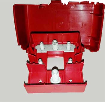 MTA AKÜ KUTUP BAŞI SİGORTASIZ CLIO-KNG-MGN-MASTER GÜÇ DAĞITICI / AKÜ SİGORTA TABLASI 8200265086 OEM: 8200265086 - MTA 2769 kodlu oto yedek parça