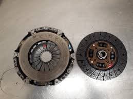 MY DEBRIYAJ SETI BASKI DİSK MEGANE IV 15 JUKE F15 13 19 DUSTER 17 DOKKER 18 QASHQAI 07 13 FLUENCE 13 1.6 SCE H4M OEM: 302054100R - MY 302054100R kodlu oto yedek parça