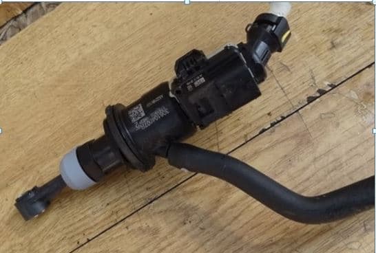 MY DEBRİYAJ ÜST MERKEZİ START STOPLU MEGANE IV-KADJAR 306104007R OEM: 306104007R - MY 306104007R kodlu oto yedek parça