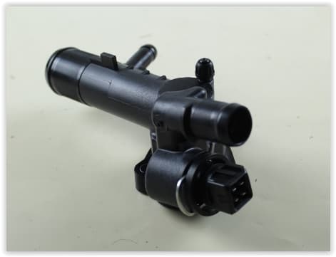 MY TERMOSTAT KOMPLE 83C DUSTER 10 KNG-CLIO II-LOGAN 1.5 DCI OEM: 8200954288-8200558758-1106100Q0D - MY 8200954288 kodlu oto yedek parça