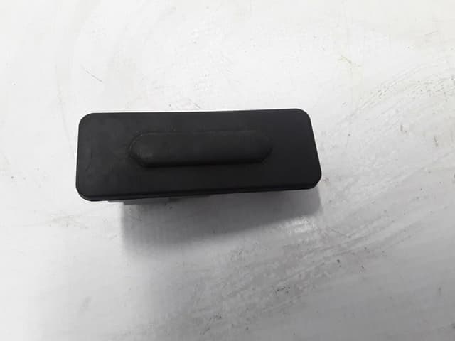 MY BAGAJ AÇMA BUTONU MEGANE 4-CLIO 2-SANDERO-TALISMAN OEM: 906069264R - MY 906069264R kodlu oto yedek parça