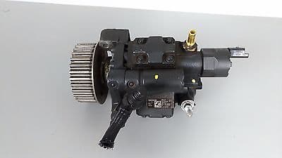 OEK MAZOT POMPASI LGN III K9K 110 BEYGİR 167008859R-8200663258-8200821184 OEM: 167008859R-8200663258-8200821184 - OEK 167008859R kodlu oto yedek parça