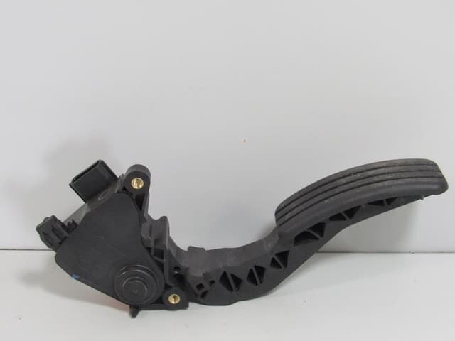 OEK GAZ PEDALI FLUENCE - MEGANE III OEM: 180020022R - OEK 180020022R kodlu oto yedek parça