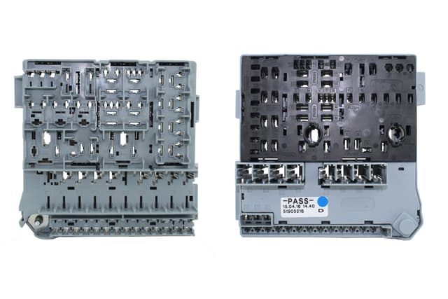 OEK SİGORTA KUTUSU FIAT 500L 51905216 OEM: 51905216 - OEK 51905216 kodlu oto yedek parça