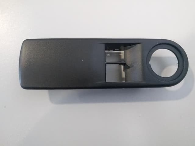 OEK CAM DÜĞME ÇERCEVESİ SOL CLIO IV OEM: 809618236R-809611667R - OEK 809611667R kodlu oto yedek parça