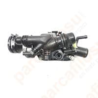 OEK TERMOSTAT ASTRA L 21> COMBO E-CORSA F 19> GRANDLAND 17> ZAFIRA LIFE 19> VIVARO C 19> JUMPY III 16> C4 18> C5 18> PARTNER-BERLINGO 18> EXPERT 16> 508-5008-301-308-3008-208 DS4 21> DS7 1.5 BLUE HDI OEM: 9812113780-3553712-3557022 - OEK 9812113780 kodlu oto yedek parça