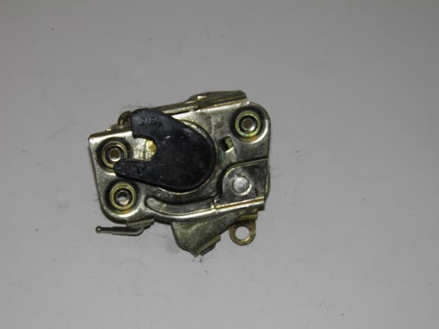 OPAR KAPI KİLİDİ ÖN İÇ SAĞ M131 DKŞ OEM: 4315563 - OP 4315563E kodlu oto yedek parça