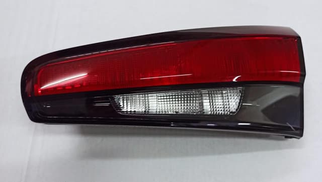 PLEKSAN EGEA HB STOP LAMBA SAĞ İÇ DUYLU-AMPULLÜ 2017-2021 52071021-52015962 OEM: 52071021-52015962 - PLEKSAN 6302 kodlu oto yedek parça