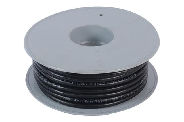 YTT YAKIT HORTUMU TÜM ARABALAR İÇİN İÇTEN ÖRGÜLÜ 3.2 mmx7.0mm E TİPİ PLASTİK MAKARALI  - YTT 10120 kodlu oto yedek parça