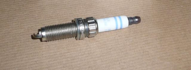 PSA ATESLEME BUJISI ZR5SPP3320 PSA GRANDLAND-P208-P2008-P308-3008-P5008-C3-C4-DS3-DS4 1.2 THP-XHT-XHL 3 SIL. BMW F10 F20 F30 F01 F25 F26 F15 F16 OEM: 9829930180-12120039634 - PSA 9829930180 kodlu oto yedek parça