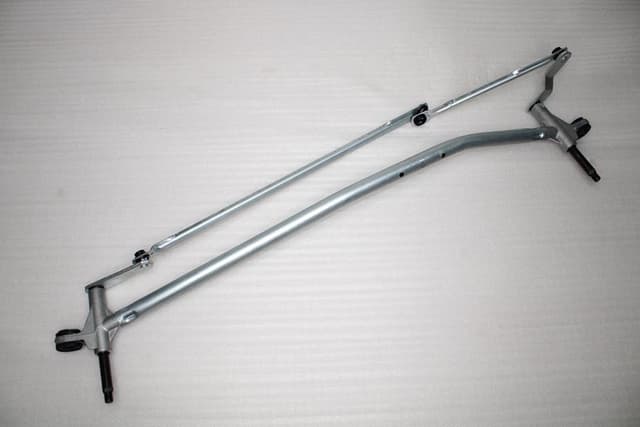 MOTORTEC CAM SİLECEK MEKANİZMASI RENAULT MASTER III 10> MOTORSUZ OEM: 8200734788 - MOTORTEC RNT0694 kodlu oto yedek parça