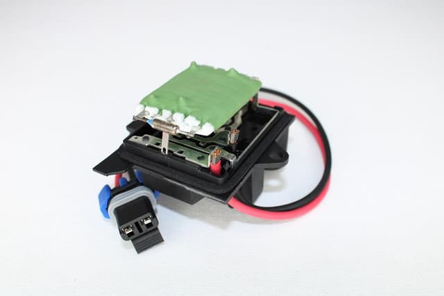 AUTODAK KALORİFER REZİSTANSI CLIO II - KANGOO II 7701045553 OEM: 7701045553 - AUTODAK DAK3660 kodlu oto yedek parça