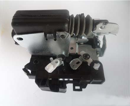 EGEKARAYEL ÖN KAPI KİLİDİ ELEKTRİKLİ SAĞ CLIO 01-10 7700434715-7701469181 OEM: 7700434715-7701469181 - EGEKARAYEL 141 kodlu oto yedek parça