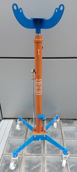 AFT DİKEY ŞANZIMAN KRİKOSU 500kg Ters çevrilebilen başlık Asgari yüksekliği 1130MM Maksimim yükseklik 1960MMM Ters çevrilebilen başlıK Şanzuman yaylar yakıt depoı egzoz boru montaj vs.işle HIRDAVAT HK7009 OEM: HK7009 - AFT HK7009 kodlu oto yedek parça görseli