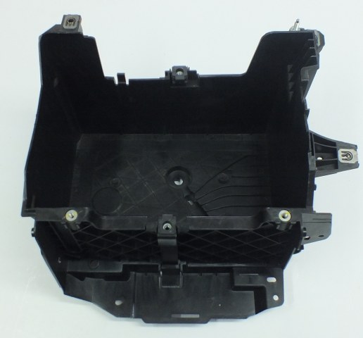 AUTODAK ORJINAL AKÜ MUHAFAZA KUTUSU FLUENCE OEM: 244466737R - AUTODAK DAK2109 kodlu oto yedek parça görseli