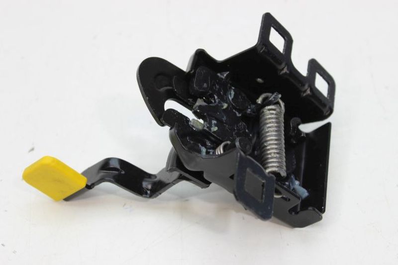 AUTODAK BAGAJ KİLİDİ SAĞ ALT-ÜST DOBLO 01-09 ÇİFT KAPI 52078943 52078943 OEM: 52078943 - AUTODAK DAK3595 kodlu oto yedek parça görseli