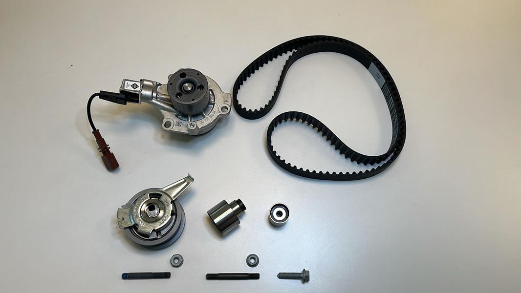 BOSCH DEVİRDAİMLİ TRİGER SETİ SOKETLİ GOLF7-A3-LEON-PASSAT-TİGUAN 1.6-2.0TDİ13 CLHA/B-DCXA-CRLB CUVC-CRKA-CRKB 04L198119B-04L198119A-04L121011E OEM: 04L198119B-04L198119A-04L121011E - BOSCH 1987946383 kodlu oto yedek parça görseli