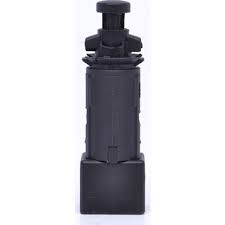 BRUCKE FREN MÜŞÜRÜ MASTER II 01 07 KANGOO 97 CLIO II 98 MEGANE I 99 03 THALIA I 98 TRAFIC II 01 06 SAN DERO 08 LOGAN 06 MOVANO A 01 VIVARO A 01 06 1.2 1.4 1.5dCi 1.6 1.9dCi 2.0dCİ 2.5dCi 2 FİŞLİ SİYAH OEM: 7700414986-7700842697-4500684 - BRUCKE 7700414986B kodlu oto yedek parça görseli