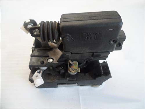 EGEKARAYEL ÖN KAPI KİLİDİ MOTORLU SAĞ MASTER 7701046146-7700352457 OEM: 7701046146-7700352457 - EGEKARAYEL 151 kodlu oto yedek parça görseli