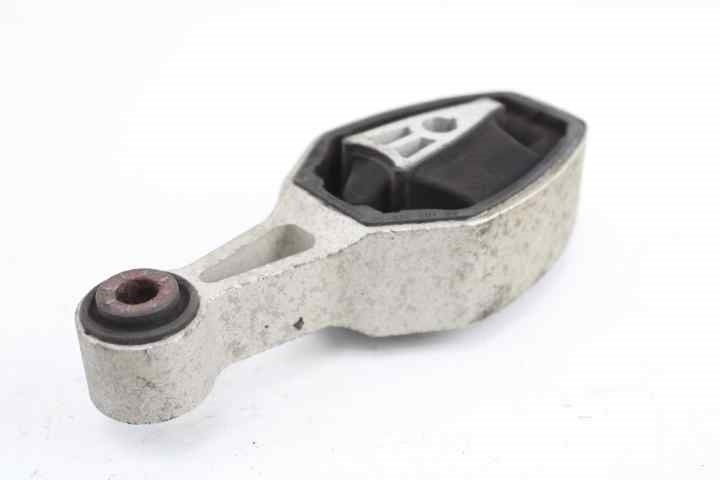 GB MOTOR TAKOZU ŞANZIMAN CROSSLAND 17 P208 12 19 P2008 13 18 P301-C ELYSEE 12 C3 16 C4 16 1.2 VTI 9815650580-9810221880 OEM: 9815650580-9810221880 - GB 200816A kodlu oto yedek parça görseli