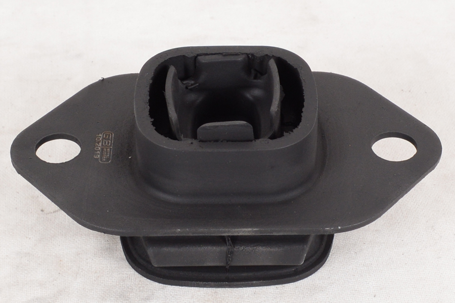 GB ŞANZIMAN TAKOZU SOL ÜST TRAFIC III 15 MEGANE IV 15 KANGOO III 21 CLIO V 20 AUSTRAL 22 CAPTUR II 20 X-TRAIL III 14 QASHQAI III J12 21 QASHQAI II J11 13 JUKE 10 1.2TCe 1.3TCe 1.5dCi 1.6 E-TECH 1.6 OEM: 112204BB0A - GB 4827 kodlu oto yedek parça görseli