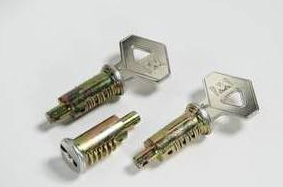 HELLUX KAPI FİŞEGİ 2 Lİ R12 7701348432 OEM: 7701348432 - HELLUX HLC.600094 kodlu oto yedek parça görseli