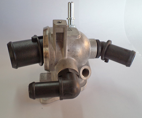 MITA TERMOSTAT KOMPLE 88 C DOBLO-FIORINO-LINEA-PUNTO-CORSA D-ASTRA H-COMBO 1.3JTD-CDTİ MÜŞÜRSÜZ OEM: 55194271-55202373-1338020-55224022 - MITA 04325221 kodlu oto yedek parça görseli