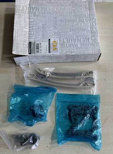 MY EKSANTRİK ZİNCİR SETİ CAPTUR 12 CLIO IV 12 MEGANE IV 15 KADJAR 15 QASHQAI II J11 13 MEGANE III 10 PULSAR C13 14 JUKE F15 14 19 SANDERO II 12 LOGAN II MCV12 DUSTER 17 0.9 TCE 1.2 TCE 1.4 TCE OEM: 130C12345R-130249082R-150A03349R - MY 130C12345R kodlu oto yedek parça görseli