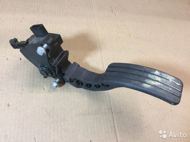 MY GAZ PEDALI MEGANE III FLUENCE GAZ PEDALI HIZ REGÜLATÖRLÜ OEM: 180100024R - MY 180100024R kodlu oto yedek parça görseli