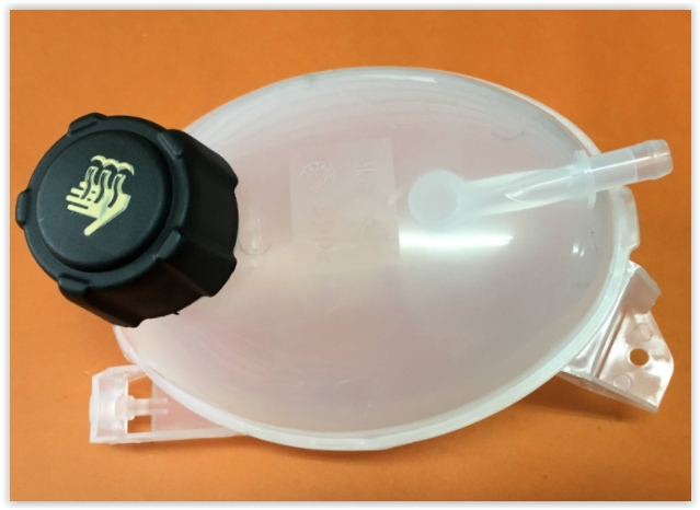 MY GENLEŞME YEDEK SU DEPOSU RENAULT SYMBOL III 14> EXPRESS 21> SANDERO II 13> LOGAN II 13> DUSTER 18> CLIO IV 12> CAPTUR II 20> 1.0TCe 1.2 1.2TCe 1.3TCe 1.5dCi 1.6E-TECH OEM: 217104354R - MY 217104354R kodlu oto yedek parça görseli