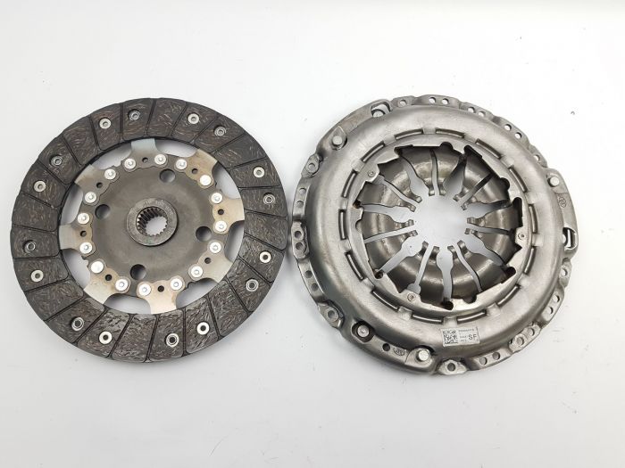 MY 302055884R DEBRIYAJ SETI RULMANSIZ CAPTUR II 20 MEGANE IV 15 LODGY 12 DUSTER II 17 1.5 BLUE DCI EURO 6 CLIO V 19 1.3 TCE 302051190R OEM: 302051190R - MY 302051190R kodlu oto yedek parça görseli