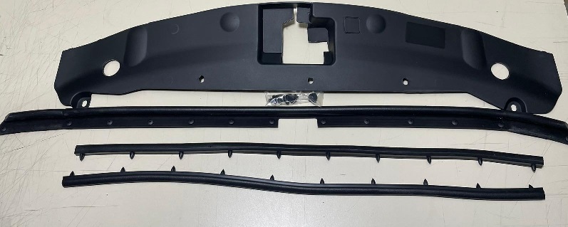 NUH FİTİL SETİ MUHAFAZA BAKALİTİ FIAT EGEA 1 AD.ÖN TAMPON ÜST BAKALİTİ KLİPSLİ 2 AD. ÖN KAPI KASA ALT FİTİLİ 1 AD. MOTOR KAPUT FİTİLİ 52084704-735664600-51983887 OEM: 52084704-735664600-51983887 - NUH 200134 kodlu oto yedek parça görseli