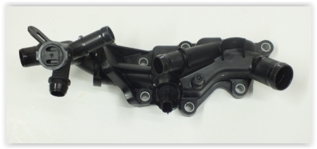 OEK TERMOSTAT GÖVDESİ KOMPLE CLIO 4-CAPTUR 13- 1.2Tce-SANDERO-SYMBOL 13- 0.9Tce MÜŞÜRLÜ 110608635R-110606217R OEM: 110608635R-110606217R - OEK 110608635R kodlu oto yedek parça görseli
