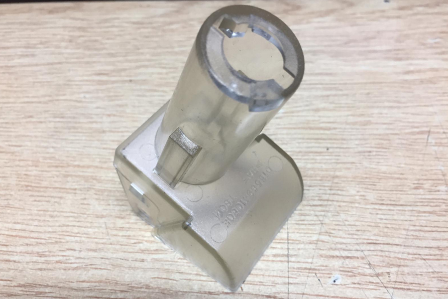 OEK MAZOT DEPO KAPAK SUPORTU FIORINO-DOBLO 1356941080 OEM: 1356941080 - OEK 1356941080E kodlu oto yedek parça görseli