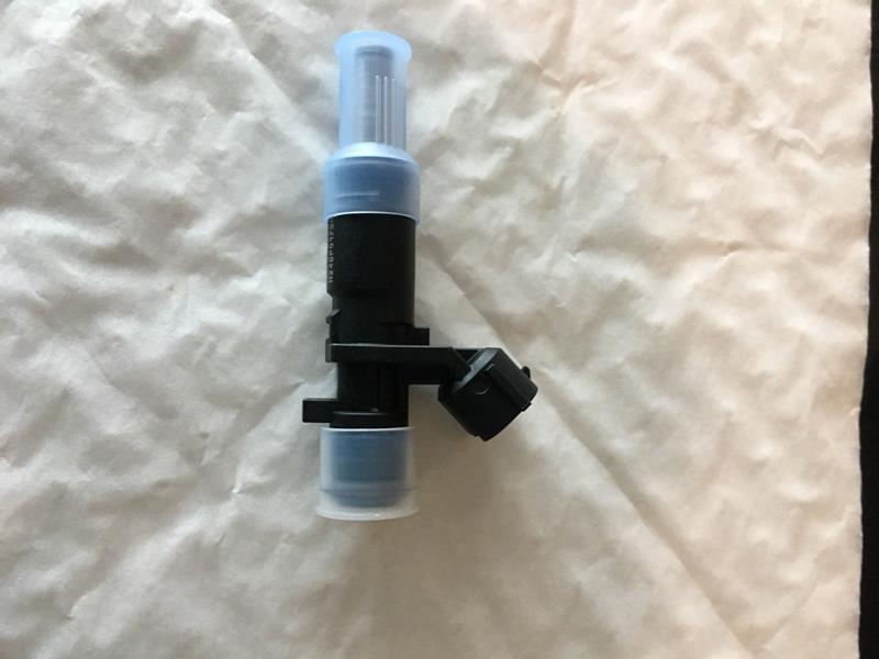 OEK ENJEKTÖR RENAULT MEGANE IV 16 DACIA DUSTER II 17 DOKKER 17 LODGY 18 1.6SCe H4M 166008992R-8201488601-249001714 OEM: 166008992R-8201488601-249001714 - OEK 166008992R kodlu oto yedek parça görseli