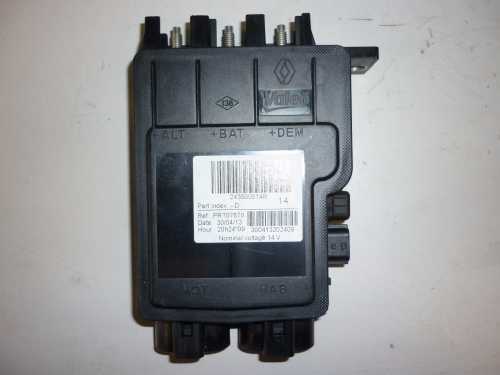 OEK AKÜ DAĞITICI BEYNİ LGN III-LATITUDE 243800014R-243800002R OEM: 243800014R-243800002R - OEK 243800014R kodlu oto yedek parça görseli