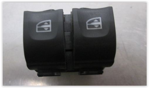 OEK CAM AÇMA/KAPAMA ANAHTARI ÇİFTLİ ÖN SOL RENAULT CLIO IV 12 CAPTUR I 13 TRAFIC III 15 7 FİŞLİ 254118722R OEM: 254118722R - OEK 254118722R kodlu oto yedek parça görseli