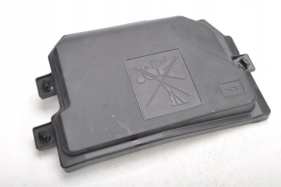 OEK SİGORTA KUTUSU KAPAĞI ÜST RENAULT CLİO V 19 284B87246R OEM: 284B87246R - OEK 284B87246R kodlu oto yedek parça görseli