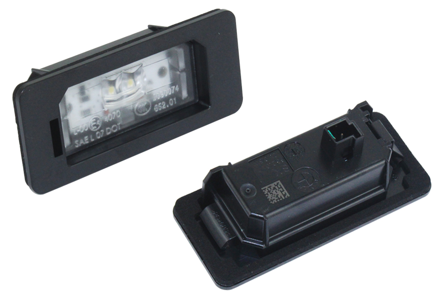 OEK PLAKA LAMBASI LED BMW E90 F10 F20 F30 E92 E93 F15 F16 F48 G20 G30 E70 E71 G05 F44 F45 F46 G01 G02 OEM: 63267193293 - OEK 63267193293 kodlu oto yedek parça görseli